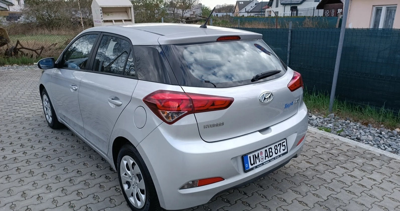 Hyundai i20 cena 37900 przebieg: 47000, rok produkcji 2017 z Dzierżoniów małe 379